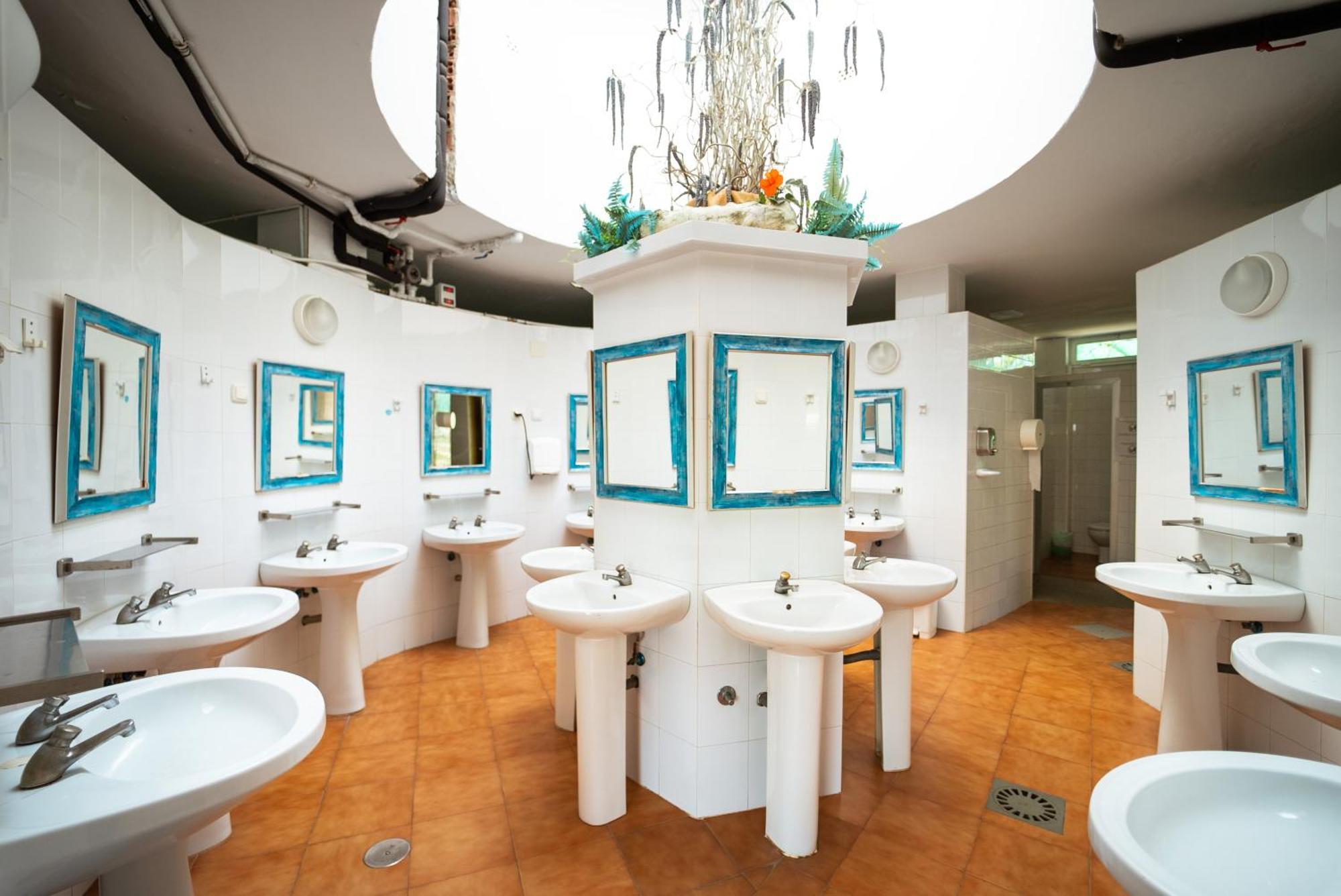 Kampaoh Costa Del Sol Hotel Almayate Bajo Ngoại thất bức ảnh